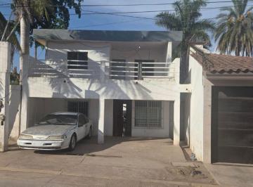 Casa de 4 habitaciones, Guasave · Casa en Venta