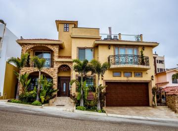 Casa · 428m² · 7 Recámaras · 4 Estacionamientos · Residencia en Venta en Costa Coronado