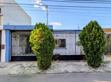 Casa de 2 habitaciones, Monterrey · Casa en Venta en Col Buenos Aires Monterrey