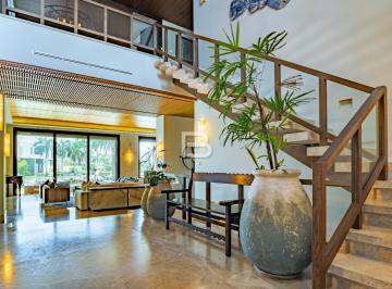 Casa · 1502m² · 5 Recámaras · 6 Estacionamientos · Exclusiva Residencia en Venta en Canales Puerto Cancun