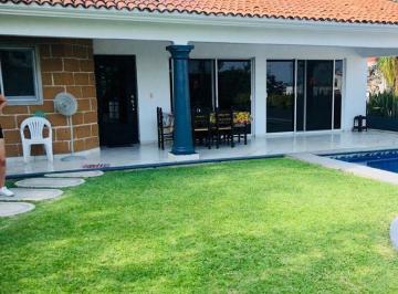 Casa de 3 habitaciones, Atlatlahucan · Casa de 400 m² con 3 Recámaras en Renta en Lomas de Cocoyoc