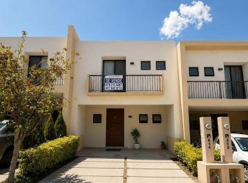 Casa · 105m² · 3 Recámaras · 2 Estacionamientos · Casa en Venta en Fraccionamiento Arras León Guanajuato Zona Norte