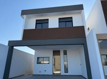 Casa · 120m² · 3 Recámaras · 2 Estacionamientos · Casa en Venta en General Escobedo