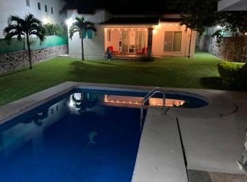 Casa de 3 habitaciones, Yautepec · Casa de 459 m² con 3 Recámaras en Venta en Quinta Josefina Oaxtepec