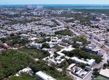 Terreno / Lote · 1909m² · Terreno en Venta a 2 Cuadras de Av Huayacan Cancún
