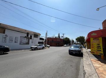Casa · 170m² · 3 Recámaras · 3 Estacionamientos · Casa Comercial