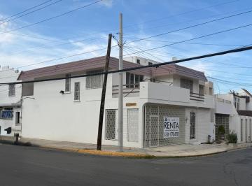 Casa · 200m² · 3 Recámaras · 3 Estacionamientos · Casa Comercial