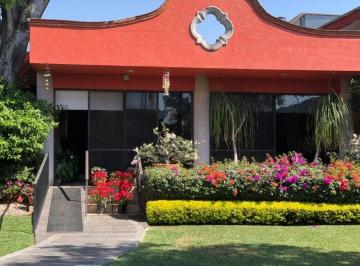Fachada trasera · Un Nivel