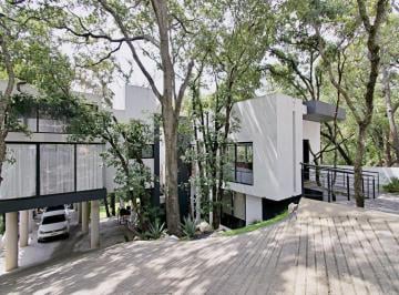 Casa en condominio · 414m² · 3 Recámaras · 4 Estacionamientos · Venta de Casa en Condado de Sayavedra Atizapán
