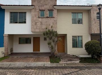 Casa de 3 habitaciones, Zapopan · Casa en Venta en Virreyes Residencial