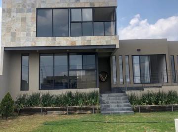 Casa · 738m² · 3 Recámaras · 4 Estacionamientos · Venta Linda Casa Amueblada Tlayacapan Morelos