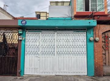 Casa · 64m² · 2 Recámaras · 1 Estacionamiento · Casa en Renta en Los Reyes Ixtacala, Tlalnepantla, Edomex.