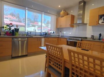 Casa en condominio · 470m² · 4 Recámaras · 4 Estacionamientos · Casa en Conjunto con Vigilancia en Renta