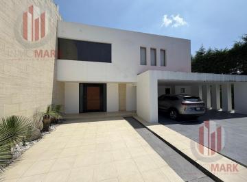 Casa · 2005m² · 4 Recámaras · 6 Estacionamientos · Venta Casa en Real de Hacienda Vallescondido