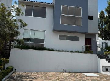 Casa · 264m² · 3 Recámaras · 3 Estacionamientos · Casa en Renta en Zona Esmeralda