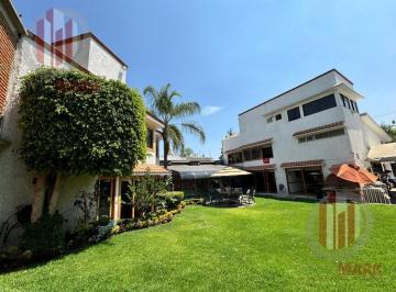 Casa · 700m² · 5 Recámaras · 6 Estacionamientos · Venta Magnifica Casa en Ciudad Satélite