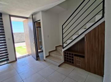 Casa de 3 habitaciones, Cuautlancingo · Casa en Venta con Recámara en Planta Baja