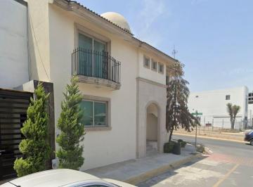 Casa de 5 habitaciones, Monterrey · Excelente Opción de Inversión en Zona con Plusvalía - Casa en Venta en Cumbres Elite
