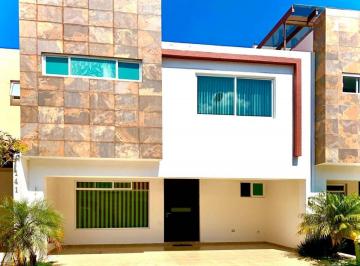 Casa de 3 habitaciones, San Andrés Cholula · Casa Amueblada en Renta en Fraccionamiento Rinconada Santa Fe, Tlaxcalancingo