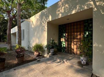 d501b94b49138e75cc71c3f1f42965cfb8cdf3f829d620288037f6f155b5fbcf · Residencia en Colima, en Exclusivo Condominio - Amplios Espacios