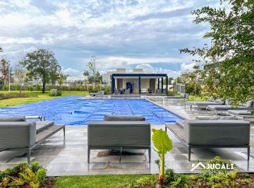 Casa de 4 habitaciones, Zapopan · Casa en Venta Dentro de Coto con Alberca en Solares, Zapopan, Jalisco