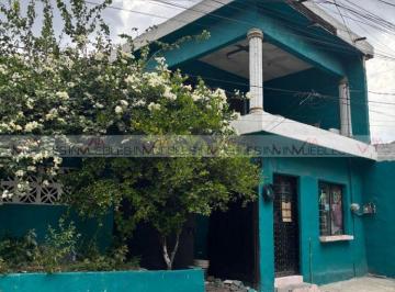Casa · 159m² · 5 Recámaras · Casa en Venta en Vicente Guerrero (Fomerrey 46)