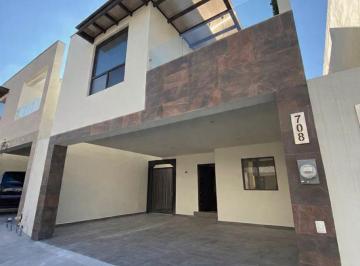 Casa de 3 habitaciones, García · Casa de 150 m² con 3 Recámaras en Renta en Arborea García