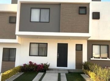 Casa · 134m² · 3 Recámaras · 2 Estacionamientos · Bonita Casa en Venta en Zakia El Marques Queretaro Gaa