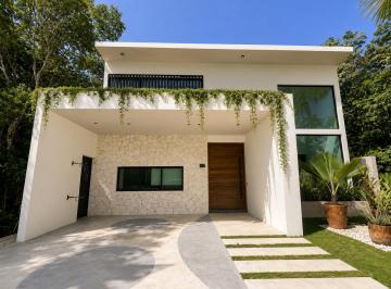 Casa · 4 Recámaras · Casa - Playa del Carmen