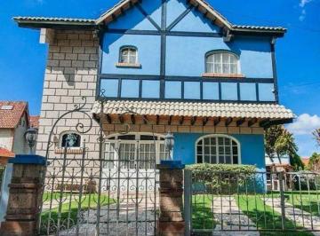 Casa de 3 habitaciones, Tequisquiapan · ? Casa en Renta con Jardín y Alberca — Tequisquiapan