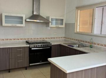 Casa · 120m² · 3 Recámaras · 2 Estacionamientos · Casa - Jardines del Sur