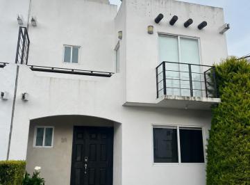 Casa · 200m² · 3 Recámaras · 2 Estacionamientos · Casa en Venta en Metepec, Foresta