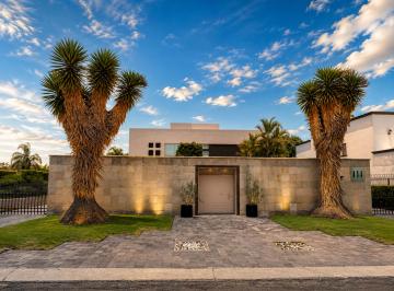 Casa de 3 habitaciones, Querétaro · Casa en Venta en El Campanario Campo de Golf