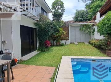 Casa · 180m² · 3 Recámaras · 2 Estacionamientos · Renta de Casa con Alberca en Cuernavaca