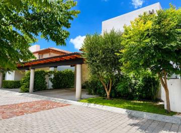 Casa en condominio de 3 habitaciones, Querétaro · Casa en Venta en Lomas del Campanario II