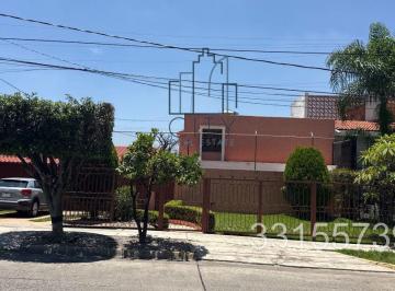 Casa de 4 habitaciones, Zapopan · Casa en Venta en Pinar de La Calma Ideal Para Notaria Casa Descanso