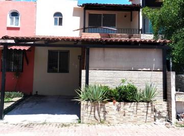 Casa en condominio de 5 habitaciones, Puerto Vallarta · Casa con 4 Recamaras, con Alberca en Sendero de Luna.