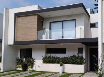 Casa · 200m² · 3 Recámaras · 3 Estacionamientos · Casa en Venta, Residencial Alboreto, Metepec