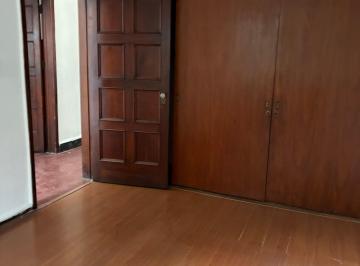Casa Venta 200m² de 7 habitaciones · Rentó Casa