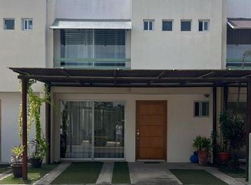 Casa en condominio de 4 habitaciones, Bahía de Banderas · En Venta Dentro del Coto Bahia Azul, Frente a Nuevo Vallarta.