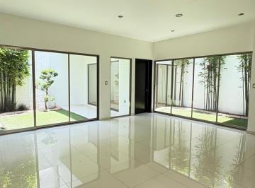 Casa · 360m² · 3 Recámaras · 1 Estacionamiento · Se Vende Casa Muy Amplia y Minimalista en Real del Valle, Pachuca, Hidalgo