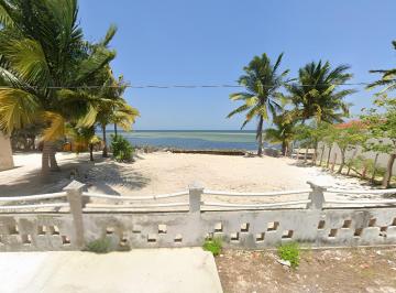 Terreno / Lote · 315m² · Terreno en Venta Frente Al Mar Chabihau