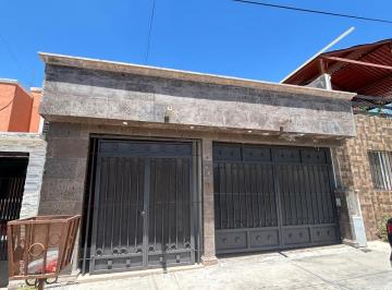 Casa de 2 habitaciones, Saltillo · Casa Amueblada en Renta Al Sur de Saltillo