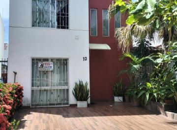 Casa en condominio de 3 habitaciones, Puerto Vallarta · Casa con 3 Recamaras en Coto con Alberca, en Real Ixtapa, Puerto Vallarta.