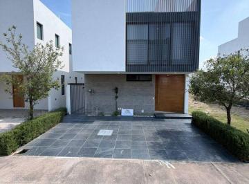Casa de 4 habitaciones, Zapopan · Casa de 165 m² con 4 Recámaras en Venta en Bosques Vallarta