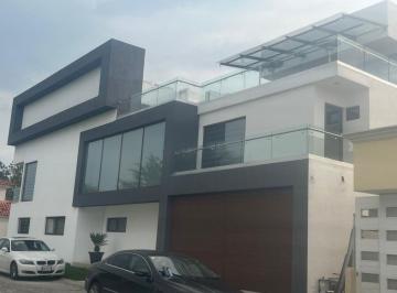 Casa · 480m² · 4 Recámaras · 3 Estacionamientos · Casa - El Mesón