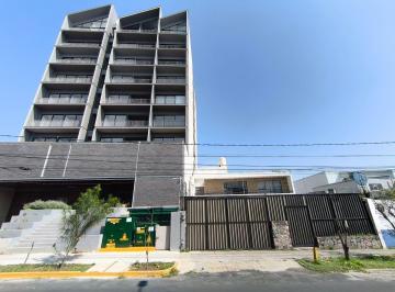 Casa de 7 habitaciones, Guadalajara · Propiedad Comercial en Venta Sobre Mariano Otero / Jardines del Bosque