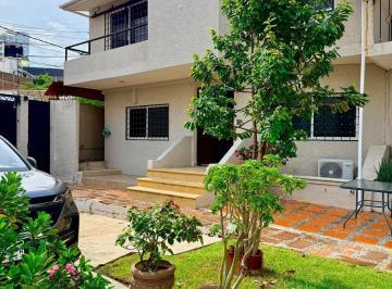 Villa · 200m² · 3 Recámaras · 1 Estacionamiento · Villa en Venta Atras del Club Deportivo