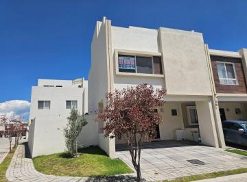 Casa de 4 habitaciones, San Andrés Cholula · Casa en Renta 4 Recamaras Lomas de Angelopolis