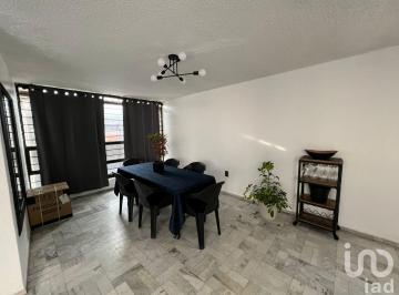 Casa · 280m² · 6 Recámaras · 5 Estacionamientos · Casa Sola en Renta en Tlaltenango